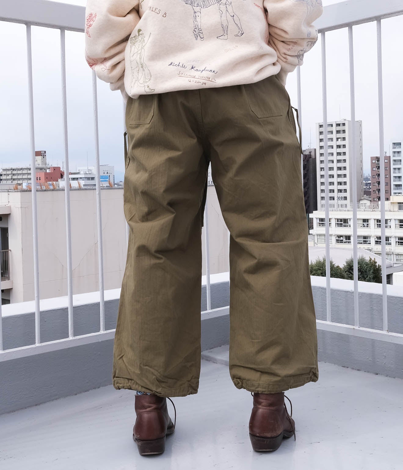 クラージュさんにつくってもらったタックワイドパンツ〈くろ